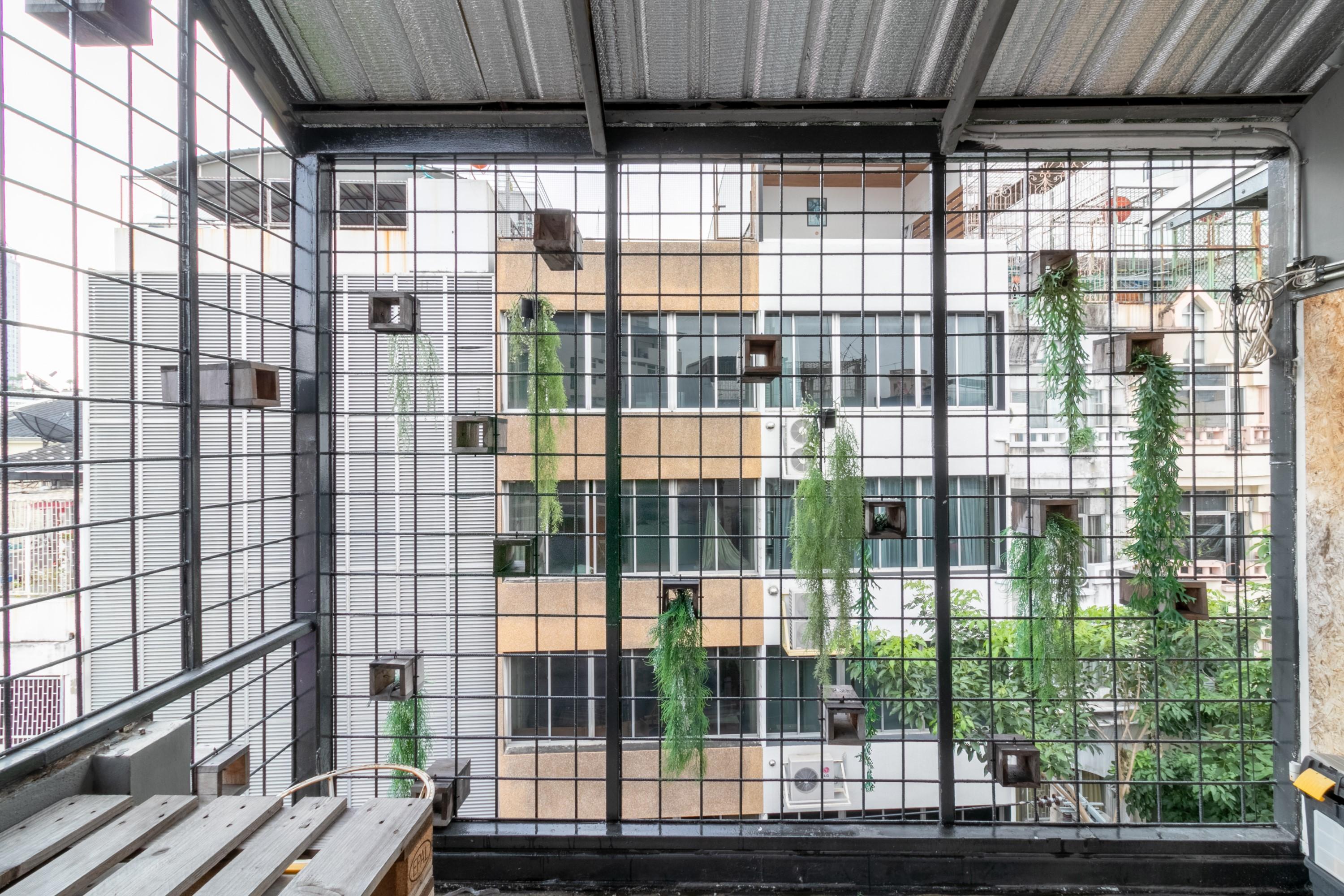 Zhelter'Bkk Hostel Bangkok Exterior photo