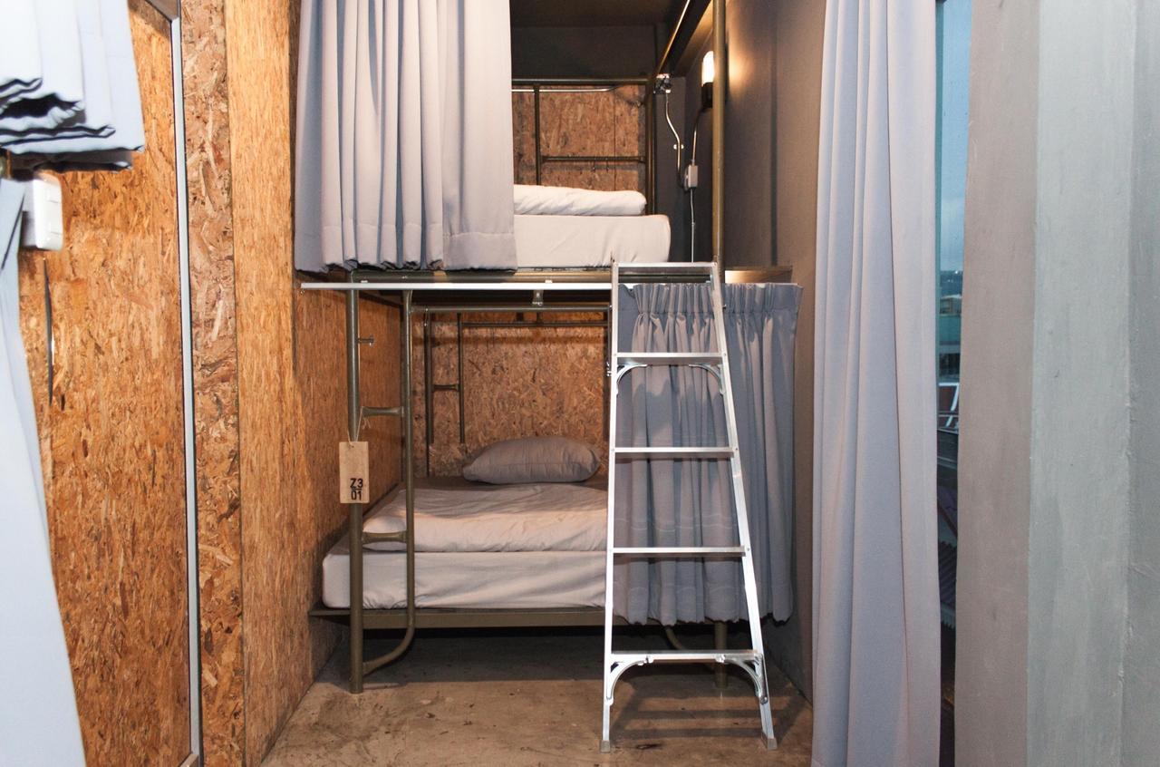 Zhelter'Bkk Hostel Bangkok Exterior photo