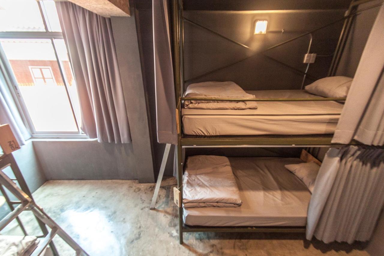 Zhelter'Bkk Hostel Bangkok Exterior photo
